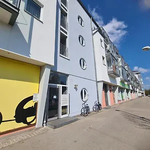 South - Modern & Stylish Augsburg
